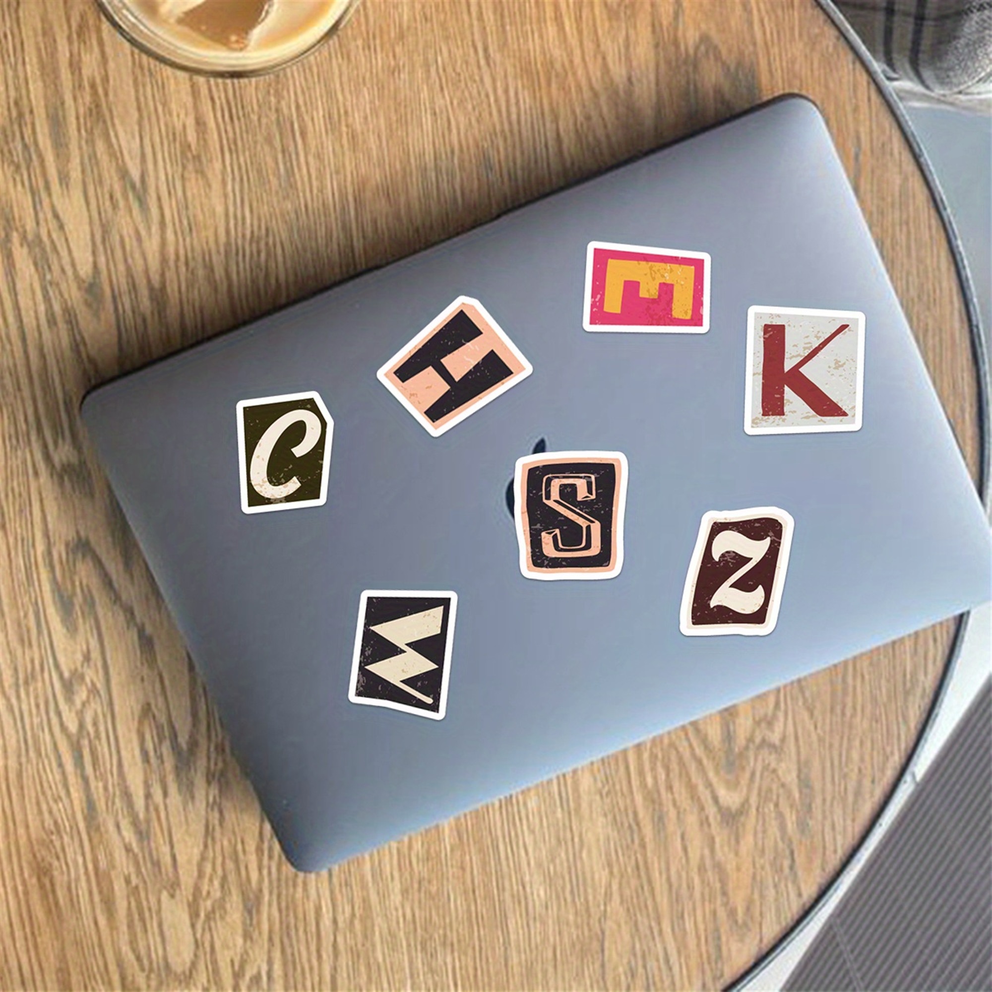 Buchstaben Sticker Set – 52 Mini Papieraufkleber, selbstklebend
